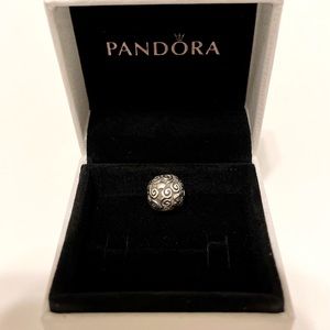 Pandora Silver dots and swirl charm 79161